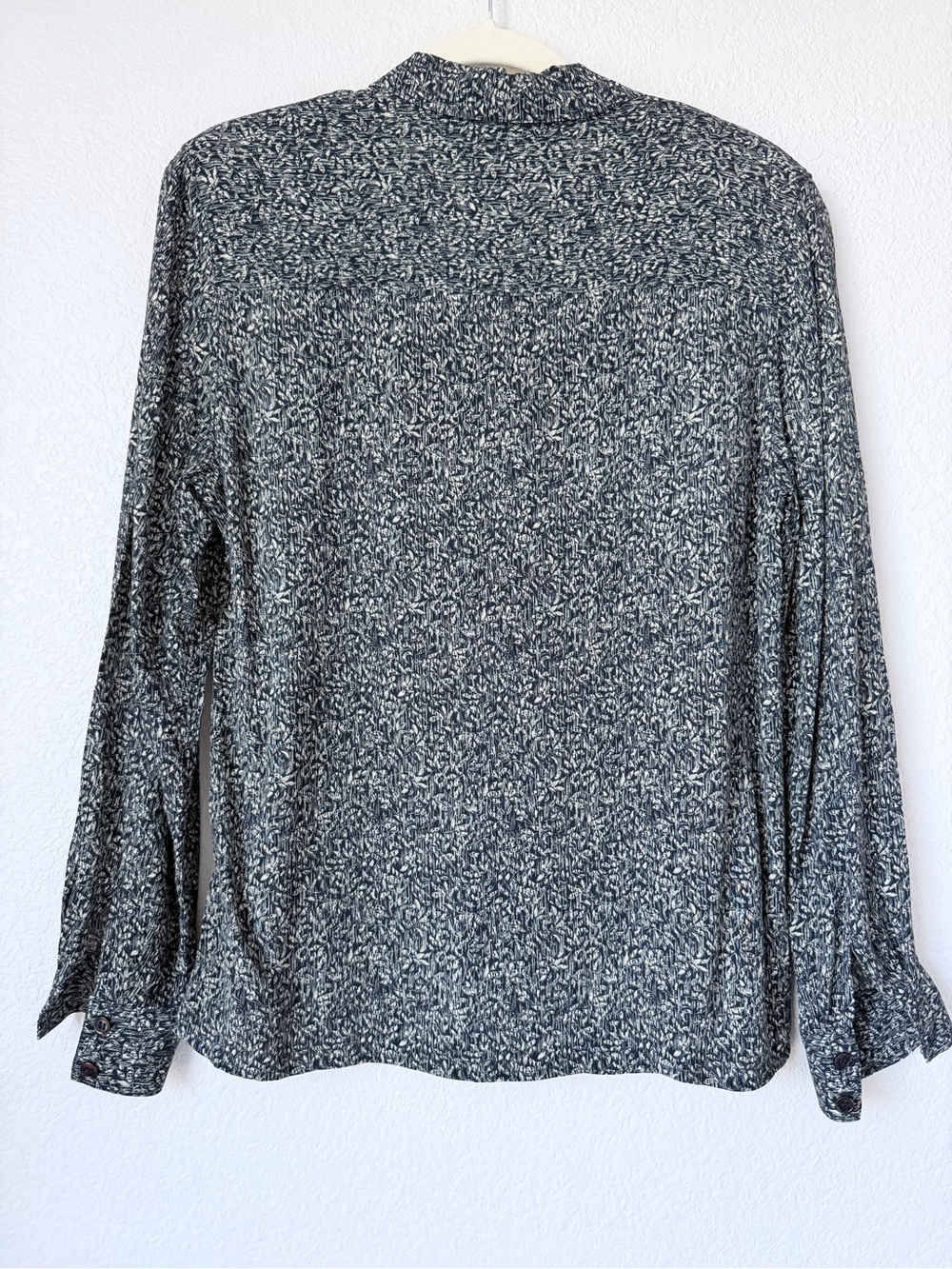 Vintage Jones New York Rayon Blouse Size 4 Black Green Cream Abstract Print 90s - Picture 2 of 8